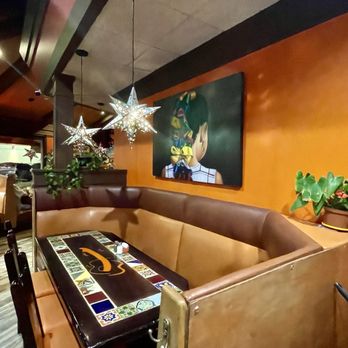 Casa Mariachi - Clean dining area - Mexican Near Me - Parker, Colorado
