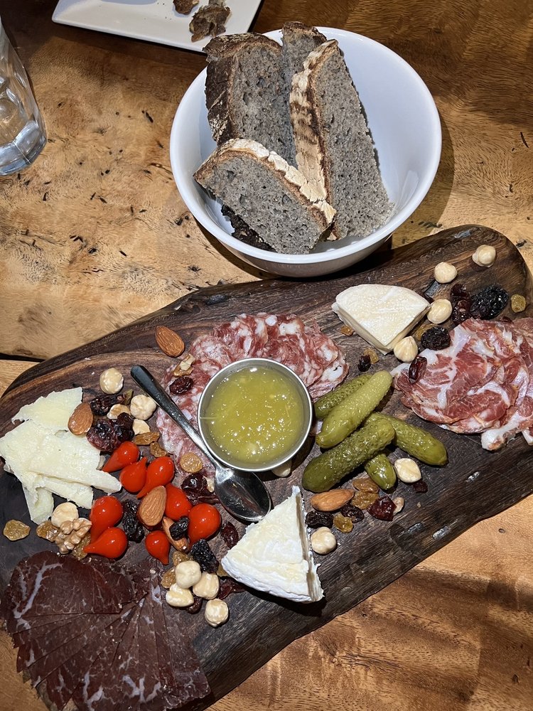 VIV WINE BISTRO Updated September 2024 81 Photos & 79 Reviews 300 Petronia St, Key West