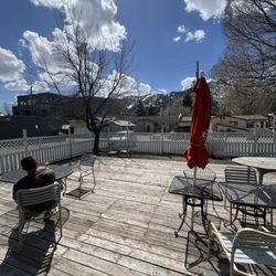 El Niño - Patio with mountain views