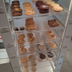 Tiff's Treats Cookie Delivery - Salted caramel blondi , cookies chocolate chip cookie truffles , chocolate chip oatmeal raisin , snickerdoodle , peanut butter chocolate