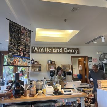 Waffle and Berry - Store front - Waffles Near Me - Honolulu, Hawaii