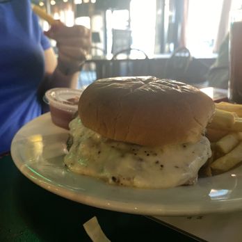 O'Briens Irish Pub - Burger - Music Venues Near Me - Temple, Texas