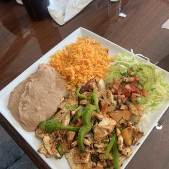 El Catrin Bar & Grill - Chicken Fajitas - Mexican Near Me - Copperas Cove, Texas El Catrin Bar & Grill - Chicken Fajitas - Mexican Near Me - Copperas Cove, Texas