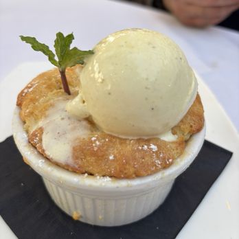 Lucca Osteria & Bar - Italian Near Me - Oak Brook, Illinois