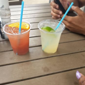 Lucky Fish Beach Bar & Grill - Margarita and Rum Runner - Seafood Near Me - Pompano Beach, Florida