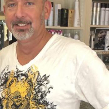 Roy Bethge - Friseursalon - Der zufriedene Inhaber - Hair Salons Near Me - Berlin, BE Roy Bethge - Friseursalon - Der zufriedene Inhaber - Hair Salons Near Me - Berlin, BE