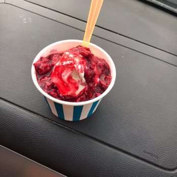 Ice Cream Bandits - Raspberry sundae - Ice Cream & Frozen Yogurt Near Me - Newberry, Michigan Ice Cream Bandits - Raspberry sundae - Ice Cream & Frozen Yogurt Near Me - Newberry, Michigan