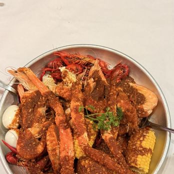 The Roasted Crab - Queen's Combo - Cajun/Creole Near Me - Santa Clara, California The Roasted Crab - Queen's Combo - Cajun/Creole Near Me - Santa Clara, California