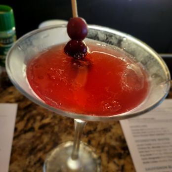 Bonefish Grill - Bonefish Pomegranate Martini: house-infused with Fris vodka, pomegranate and fresh
mango - Seafood Near Me - Collierville, Tennessee Bonefish Grill - Bonefish Pomegranate Martini: house-infused with Fris vodka, pomegranate and fresh
mango - Seafood Near Me - Collierville, Tennessee