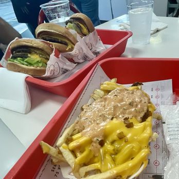 In-N-Out Burger - Cheeseburger (480 Cal) French Fries (370 Cal) - Burgers Near Me - Las Vegas, Nevada