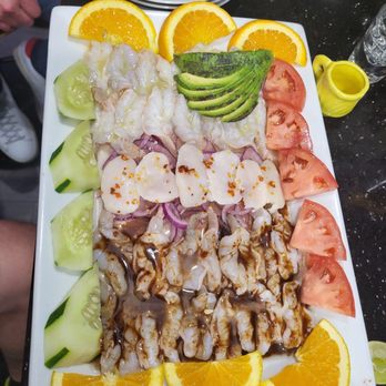 Mariscos El Malecon - Shrimp and scallops ceviche with aguachile shrimp - Sushi Bars Near Me - McLean, Virginia