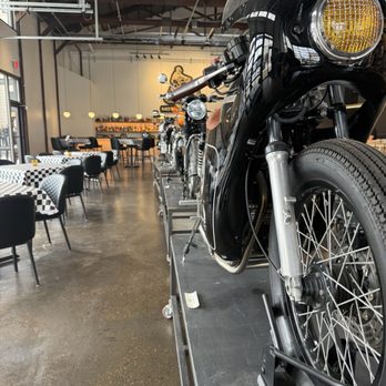 Moto Moda - Pizza Near Me - Nashville, Tennessee