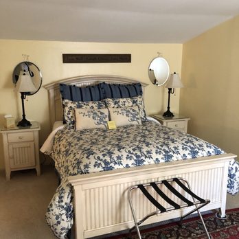 Campbell House - The Cottage bedroom - Hotels Near Me - Twentynine Palms, California Campbell House - The Cottage bedroom - Hotels Near Me - Twentynine Palms, California