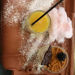 La tuile ;-) Un tiramisu au speculos Un nuage de barbe à papa Gaspacho d'ananas