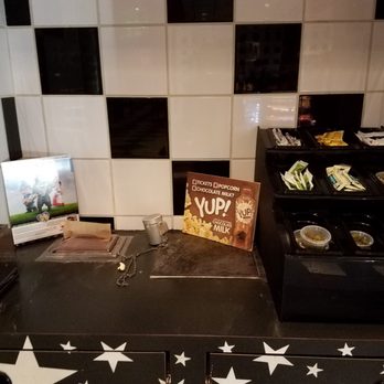 Cinemark Tinseltown USA - Cinema Near Me - North Aurora, Illinois