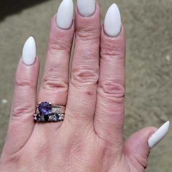 The One Nail Salon - Stunningly beautiful point - Nail Salons Near Me - Danbury, Connecticut