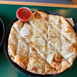 Partners II Pizza Fayetteville - Garlic cheese breadsticks