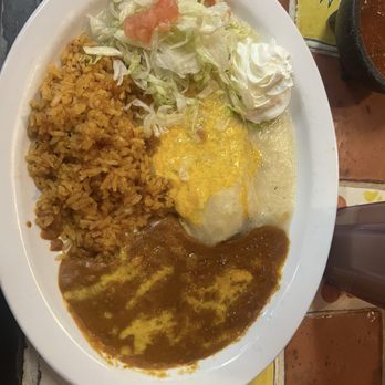 Rosa's Mexican Food Restaurant - Green chile tamale with beans and rice - Mexican Near Me - Tucson, Arizona Rosa's Mexican Food Restaurant - Green chile tamale with beans and rice - Mexican Near Me - Tucson, Arizona