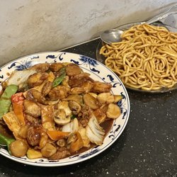 Dragon Inn - Seafood Delight & Lo Mein