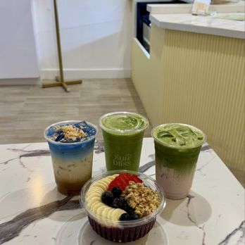 Sunbliss Cafe - toffee latte, tropical greens, strawberry matcha, sunbliss bowl - Coffee & Tea Near Me - Newport Beach, California Sunbliss Cafe - toffee latte, tropical greens, strawberry matcha, sunbliss bowl - Coffee & Tea Near Me - Newport Beach, California