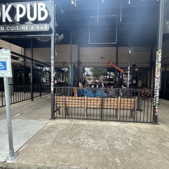 Interstellar BBQ - 9am wait line - Barbeque Near Me - Austin, Texas