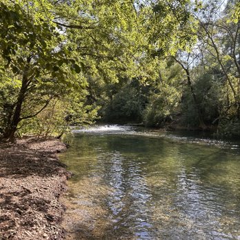 Château La Martinette - Swim in the river - Wineries Near Me - Lorgues, 83 Château La Martinette - Swim in the river - Wineries Near Me - Lorgues, 83