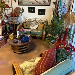 Wicked Peach Vintage - Paul Frankl set