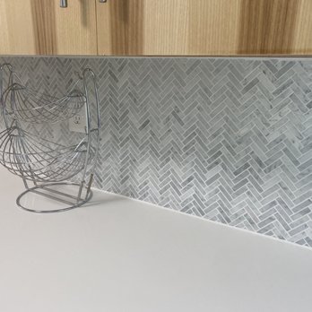 Renovation Guru - Detail on kitchen tile - Tiling Near Me