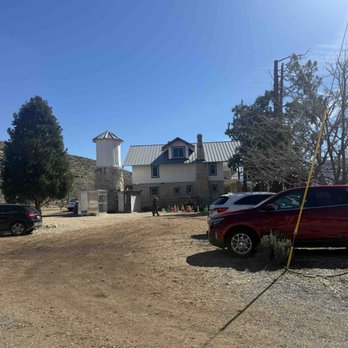 Bloom Ranch Of Acton - Bloom Ranch parking lot - Farms Near Me - Acton, California