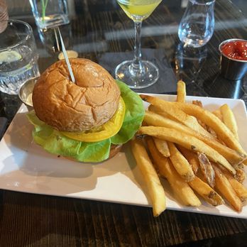 Forgotten 50 Distilling - Crab cake sandwich - Distilleries Near Me - Berlin, Maryland