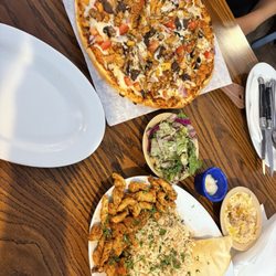 DoughLicious Restaurant & Catering