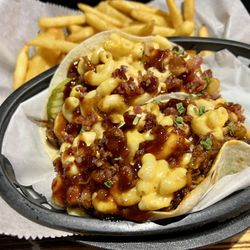 Matty's Sporthouse Grill - Pulled Pork Tacos