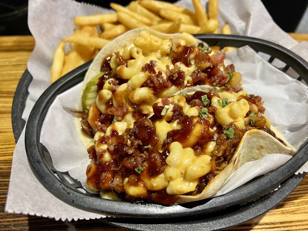 Food from Matty's Sporthouse Grill