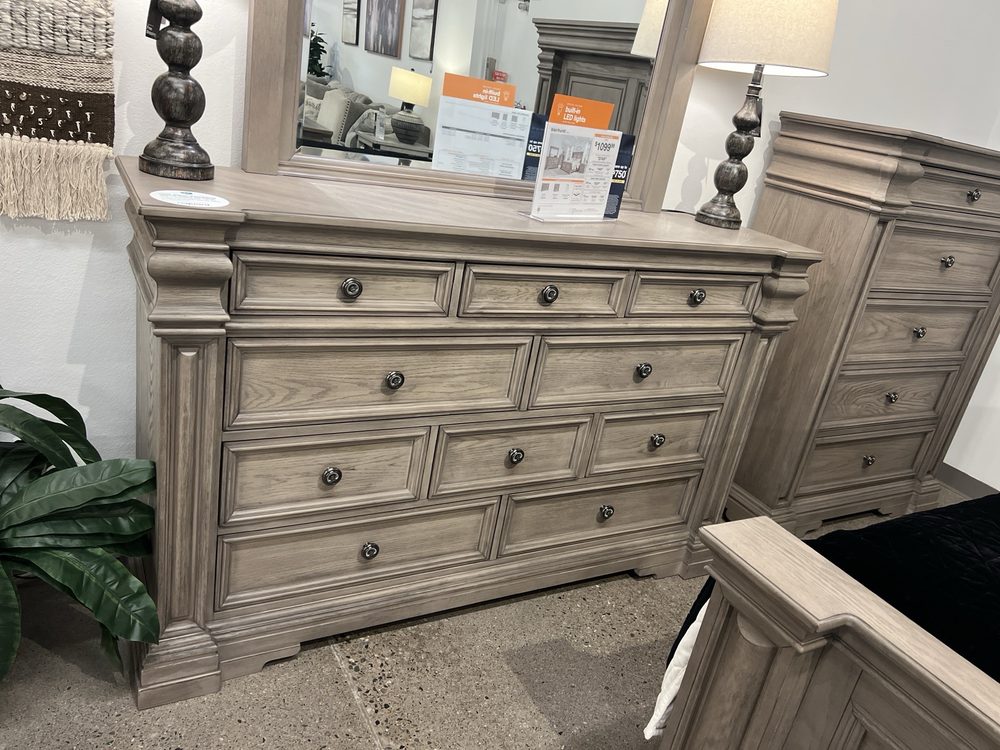 ASHLEY STORE IN GLENDALE NY visual data 3