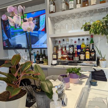 Strato 550 - Bar - New American Near Me - Houston, Texas