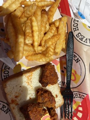 Dave's Hot Chicken by null