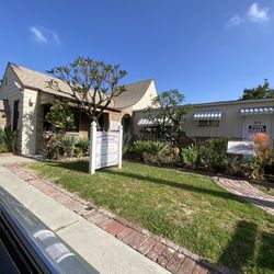 Larchmont Dental Associates - Pulling into the driveway. They have their own parking.