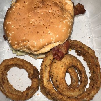 Woody's Diner - Avocado bacon cheeseburger - Burgers Near Me - Huntington Beach, California