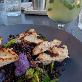 Oak - Stir fry with chicken - New American Near Me - Laguna Beach, California
