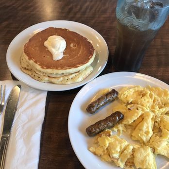 Denny's - Breakfast & Brunch Near Me - Highland Park, California