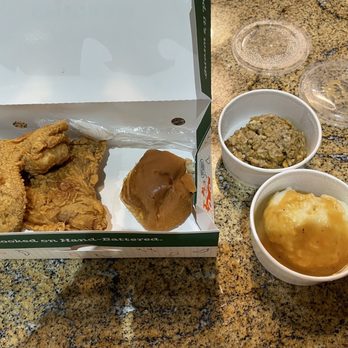 Southern Classic Chicken - 2x2 Combo all white, mashed potatoes and Cajun rice - Chicken Shop Near Me - Lafayette, Louisiana Southern Classic Chicken - 2x2 Combo all white, mashed potatoes and Cajun rice - Chicken Shop Near Me - Lafayette, Louisiana