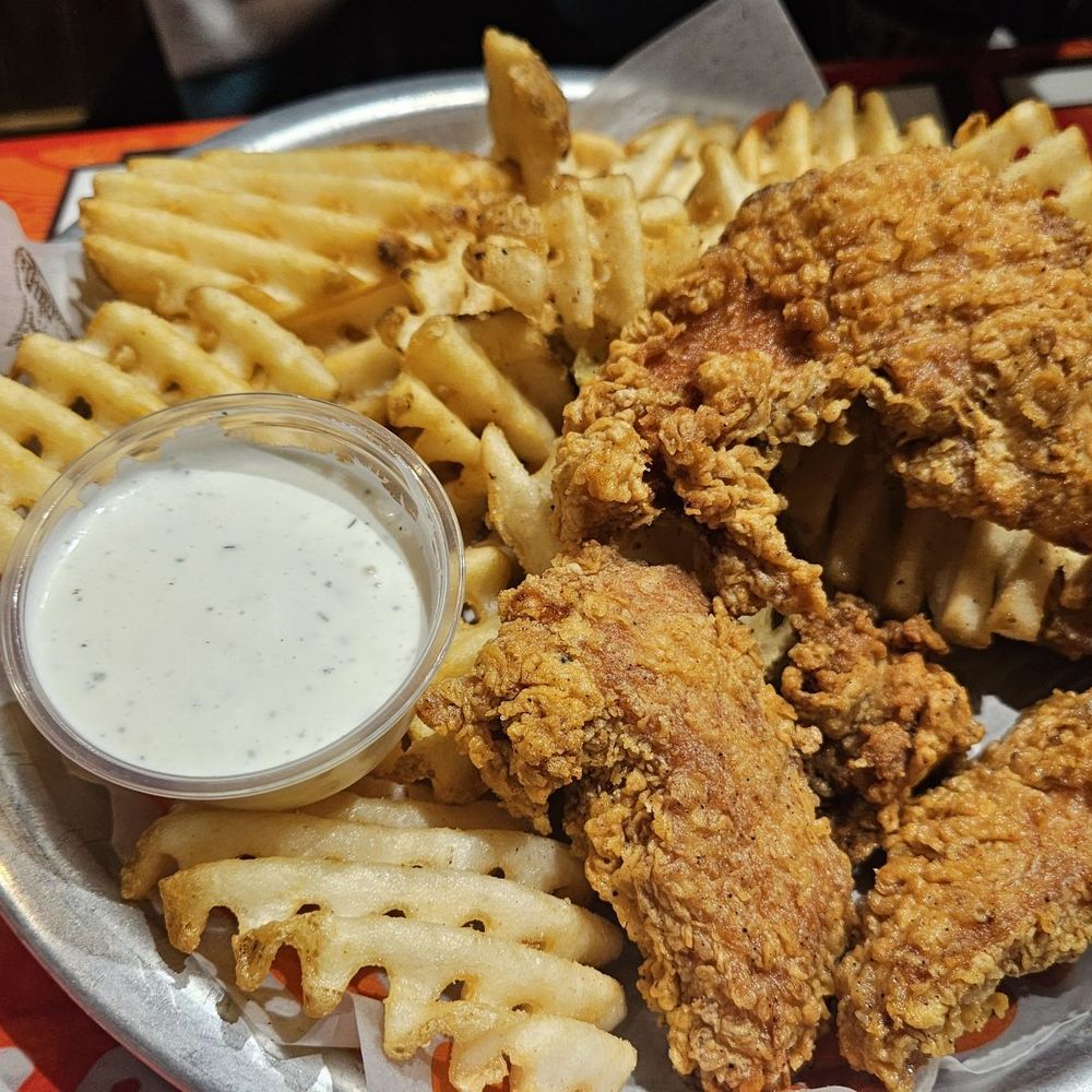 Hooters - 4 pcs chicken tenders - American Near Me - Tucson, Arizona Hooters - 4 pcs chicken tenders - American Near Me - Tucson, Arizona