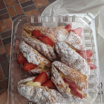 Cream Pan - Delicious strawberry croissants - Bakeries Near Me - Tustin, California Cream Pan - Delicious strawberry croissants - Bakeries Near Me - Tustin, California