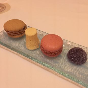 Le Cirque - Dessert at Le Cirque - French Near Me - Las Vegas, Nevada Le Cirque - Dessert at Le Cirque - French Near Me - Las Vegas, Nevada