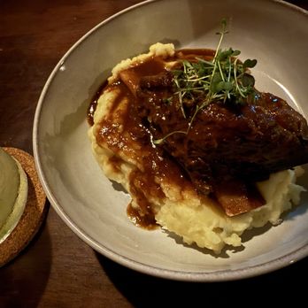 The Blind Pig Speakeasy - Amazing beef short ribs - Cocktail Bars Near Me - Dublin, D
