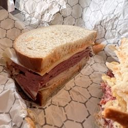 Tom Bailey's Market - Black kalvin