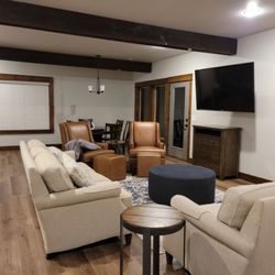 Antlers Resort - Living room