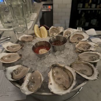 Neptune Oyster - Oysters - Seafood Near Me - Boston, Massachusetts Neptune Oyster - Oysters - Seafood Near Me - Boston, Massachusetts