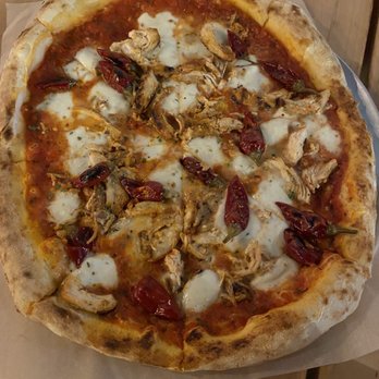 Minnie Olivia Pizzeria - Chicken Alla Diavolo Pizza - Pizza Near Me - Alpharetta, Georgia
