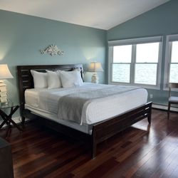 Huron House Bed & Breakfast - Moonshadow room with view of Lake Huron